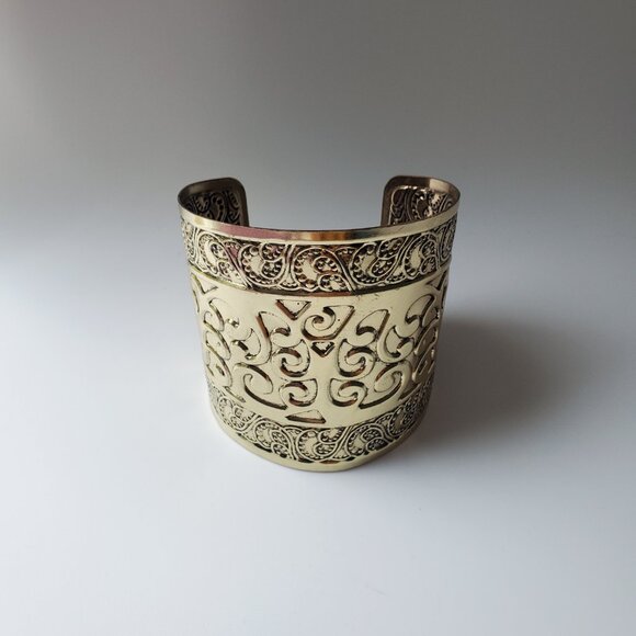 Estruscan Goddess Style Cuff Bangle Bracelet Rustic Gold tone & Black Textured - Picture 2 of 11